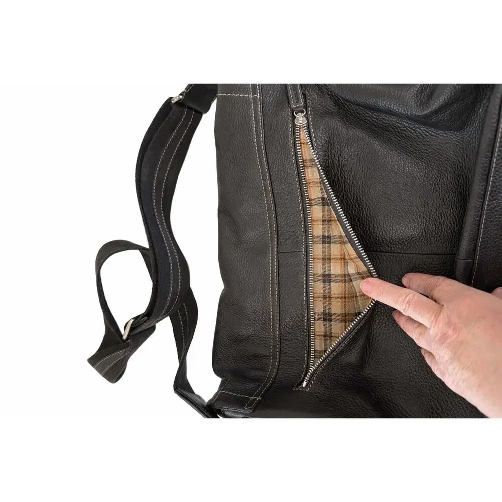 Levenger Black Leather Laptop Messenger Bag Plaid‎ Lined Quiet Luxury Officecore